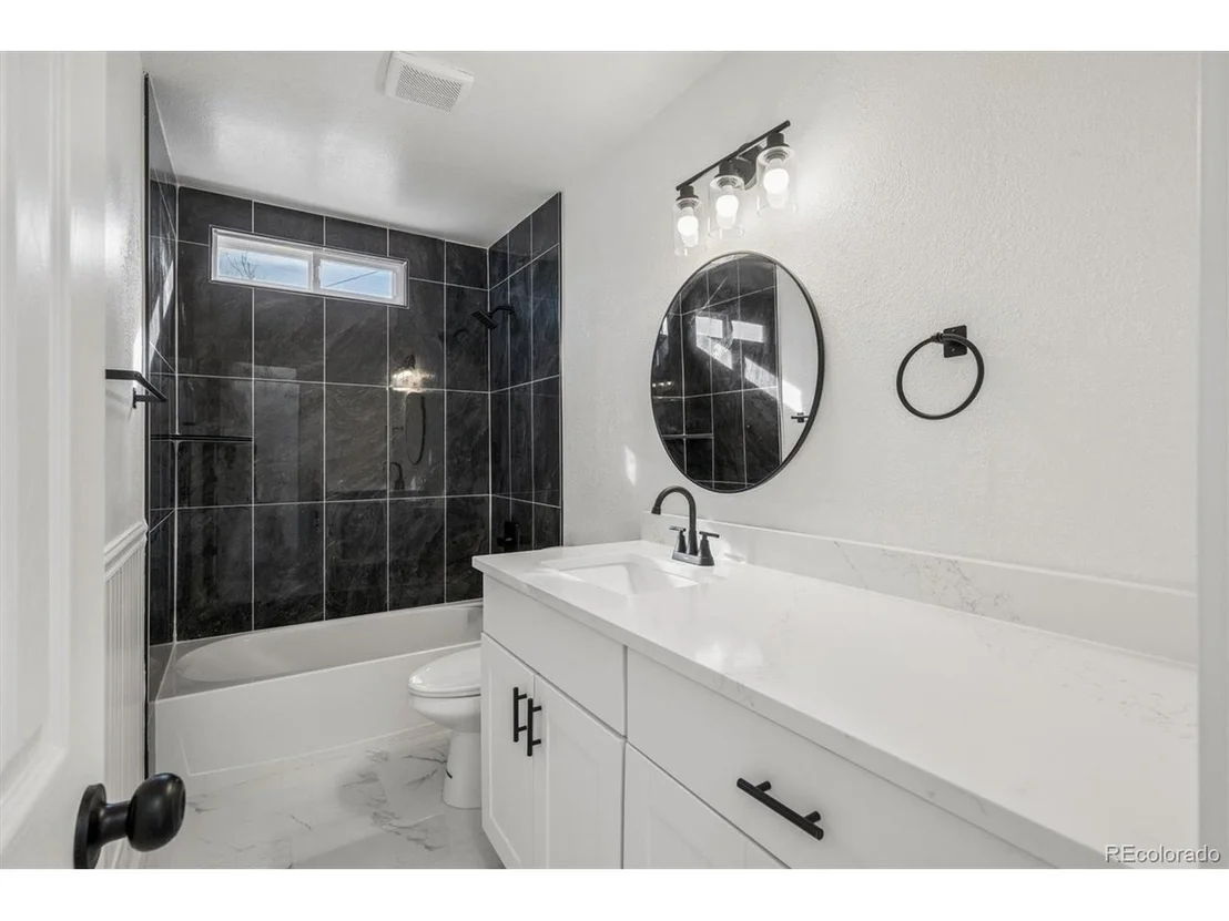 Photo of 936 Meade