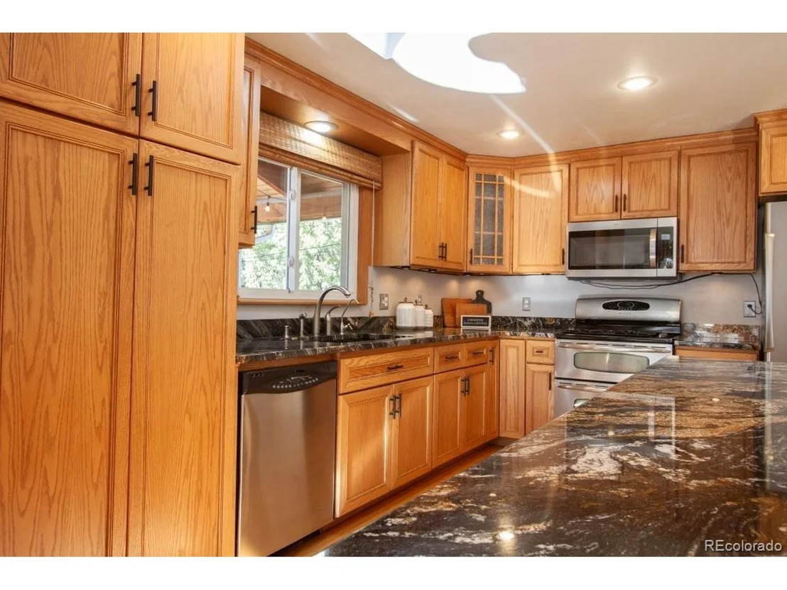 Photo of 6459 Iris St