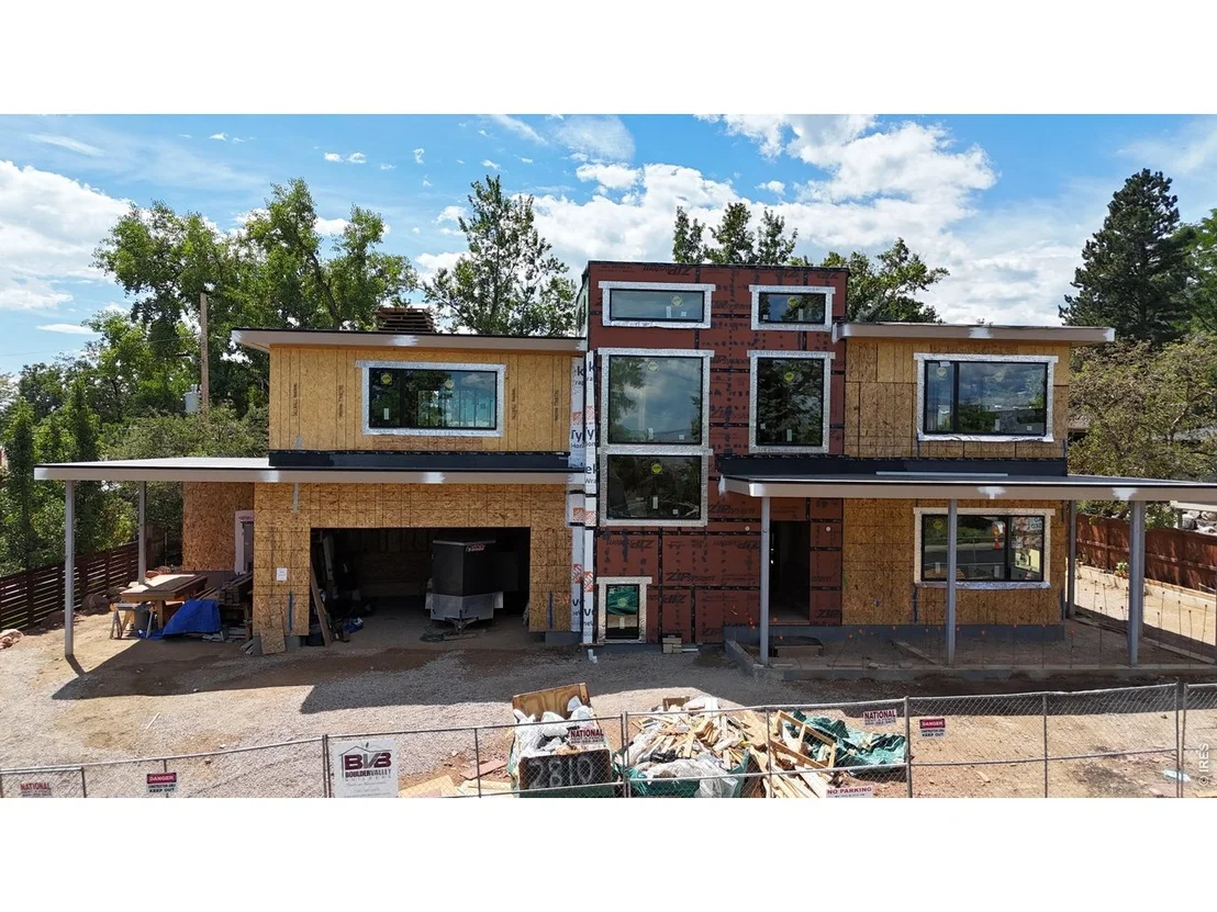 Photo of 2810 Stanford Ave