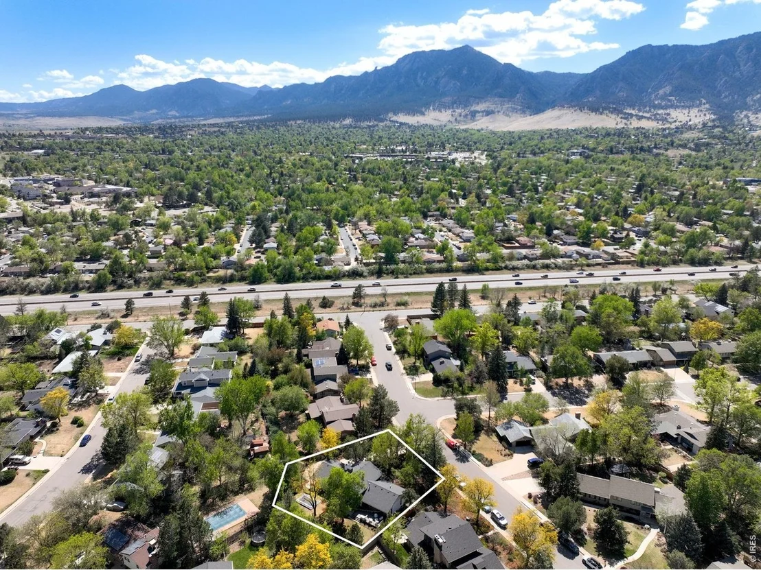 Photo of 200 Mohawk Dr