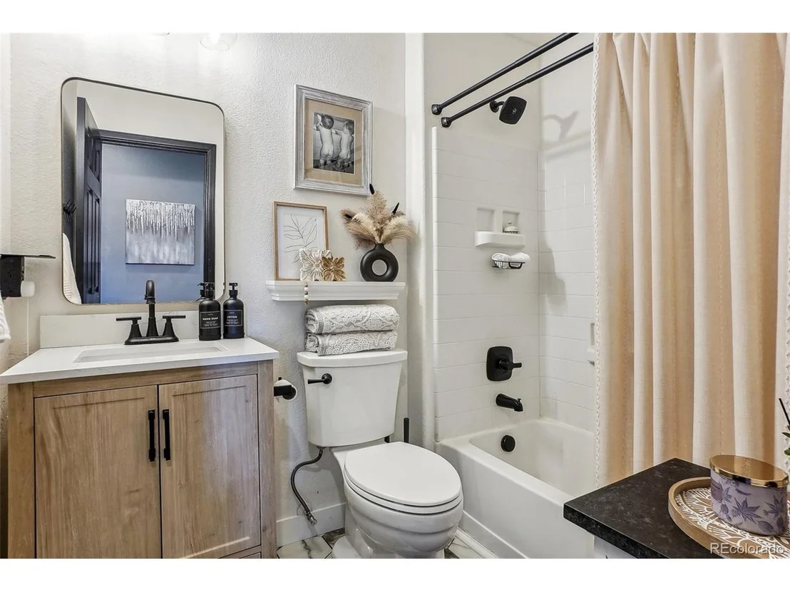 Photo of 10035 Crystal Cir