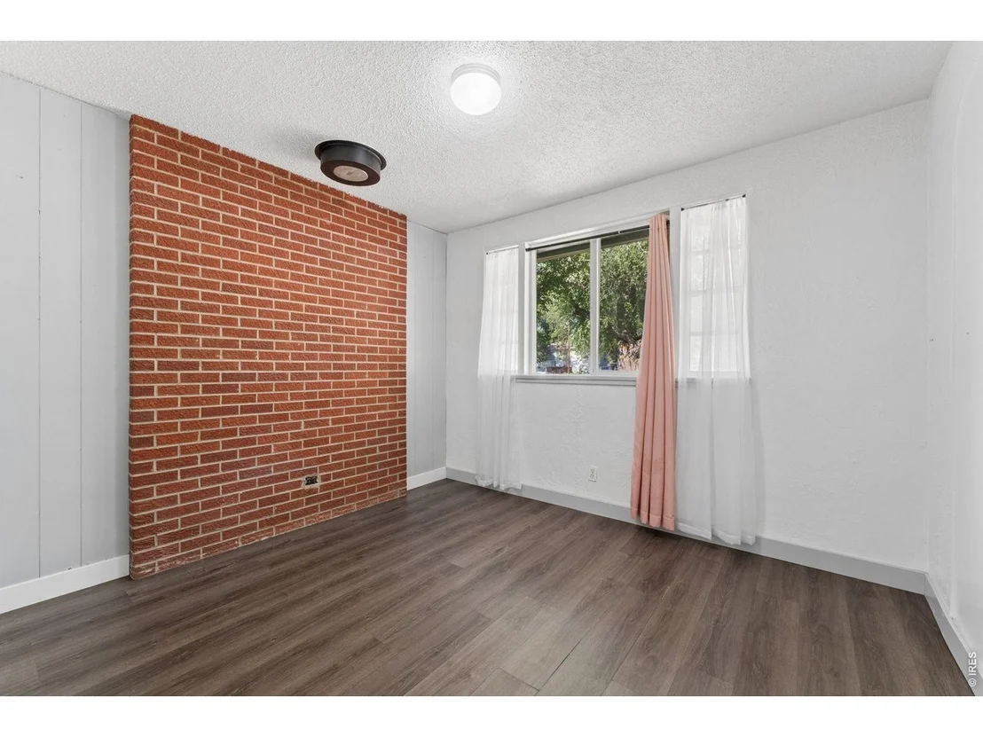 Photo of 2210 10th Ave