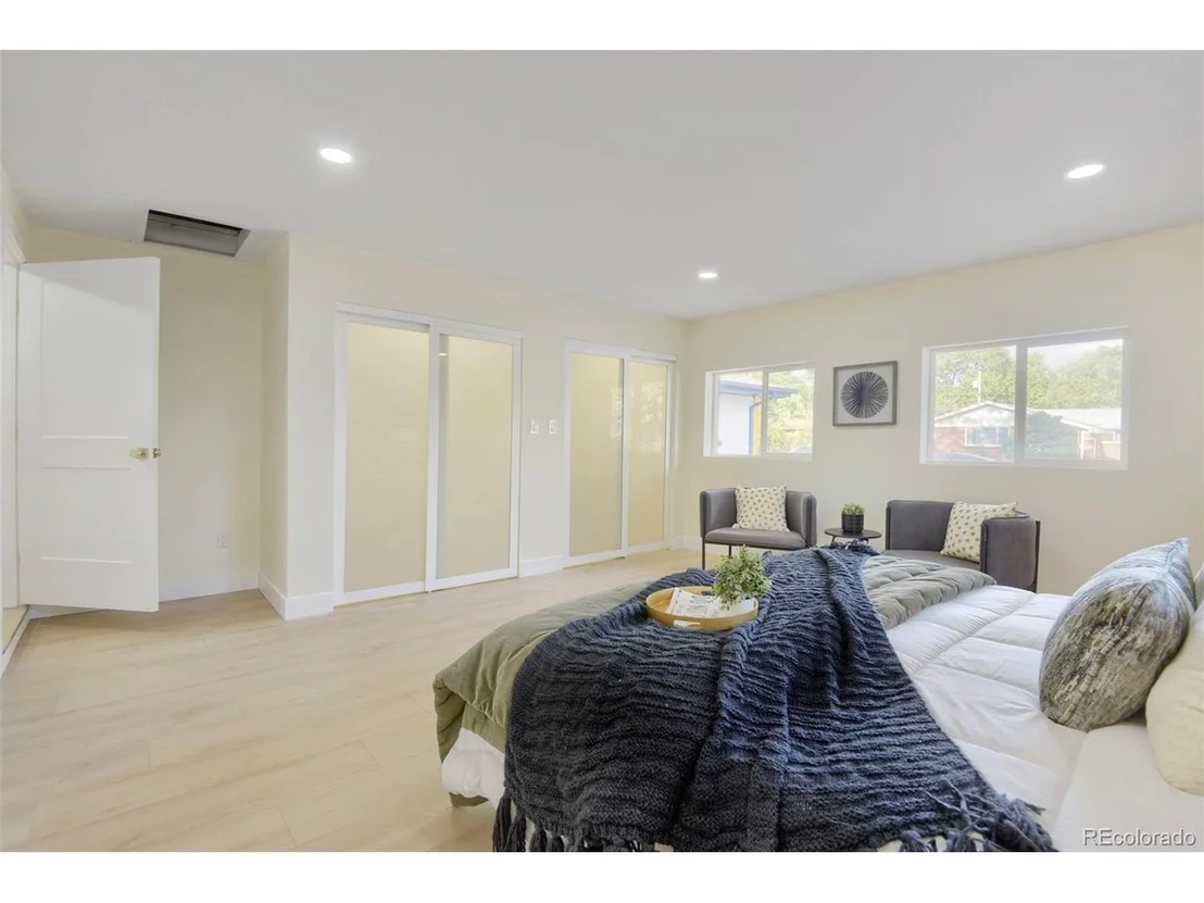 Photo of 6077 Flower St