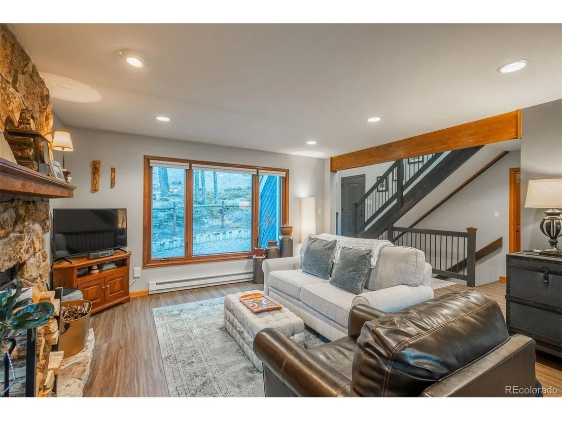 Photo of 212 Juniper Ln