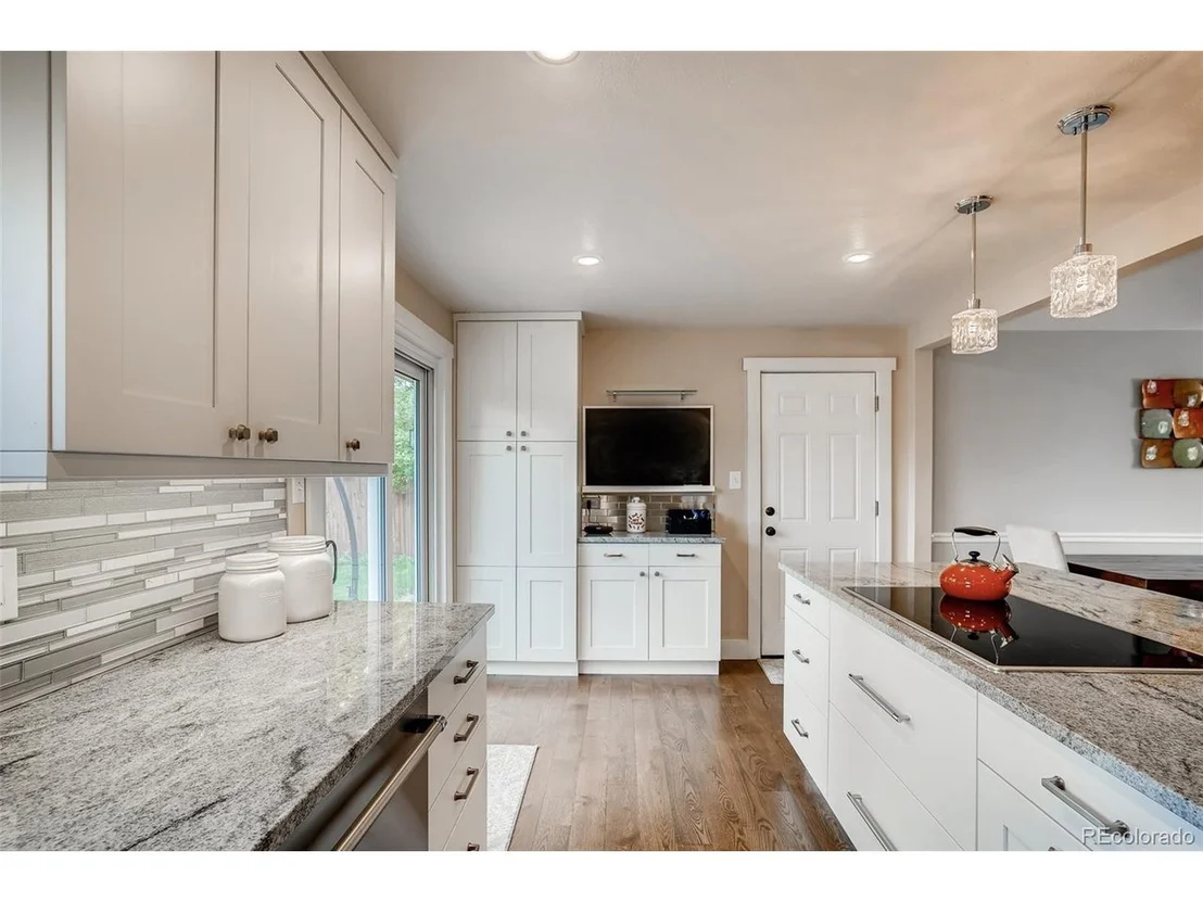 Photo of 303 Helena Cir