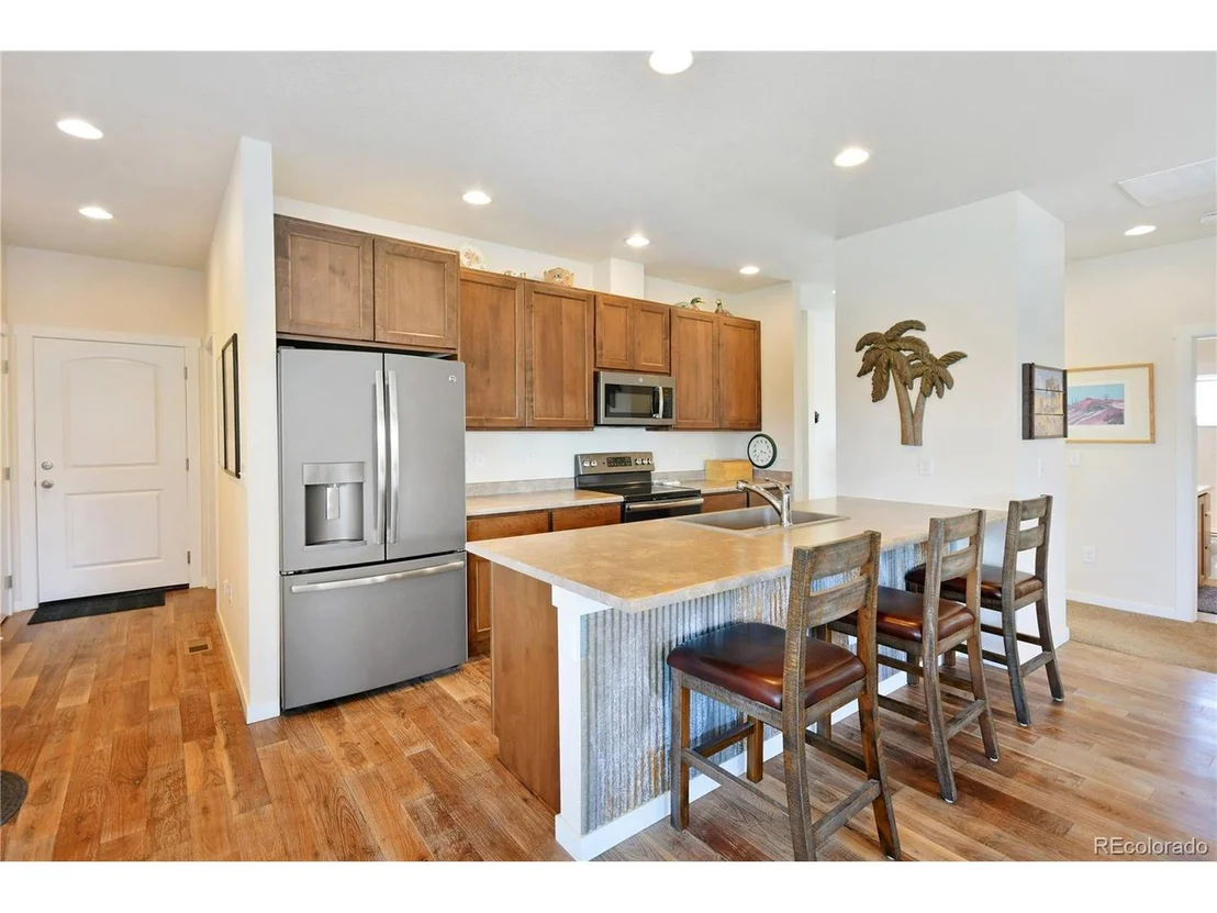 Photo of 560 Remington Dr