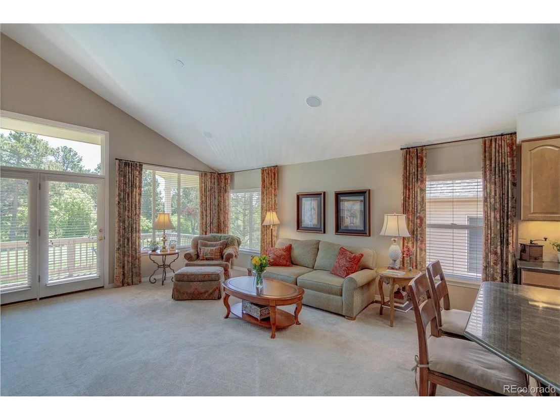 Photo of 1393 Castlepoint Cir