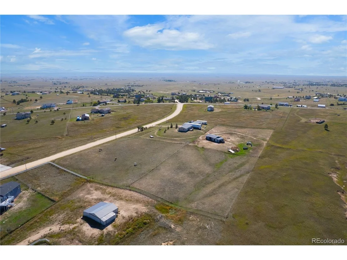 Photo of 15960 Homecrest Cir