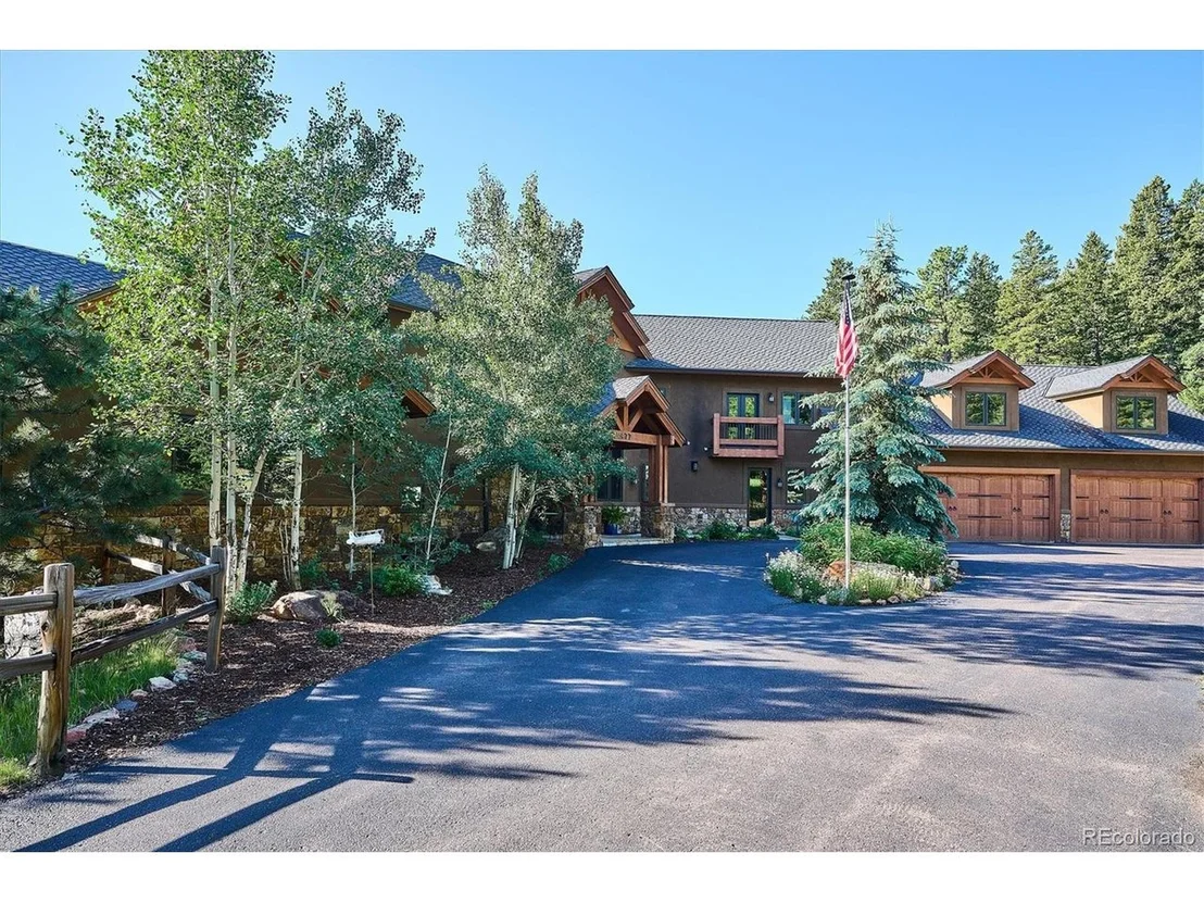Photo of 477 W Meadow Rd