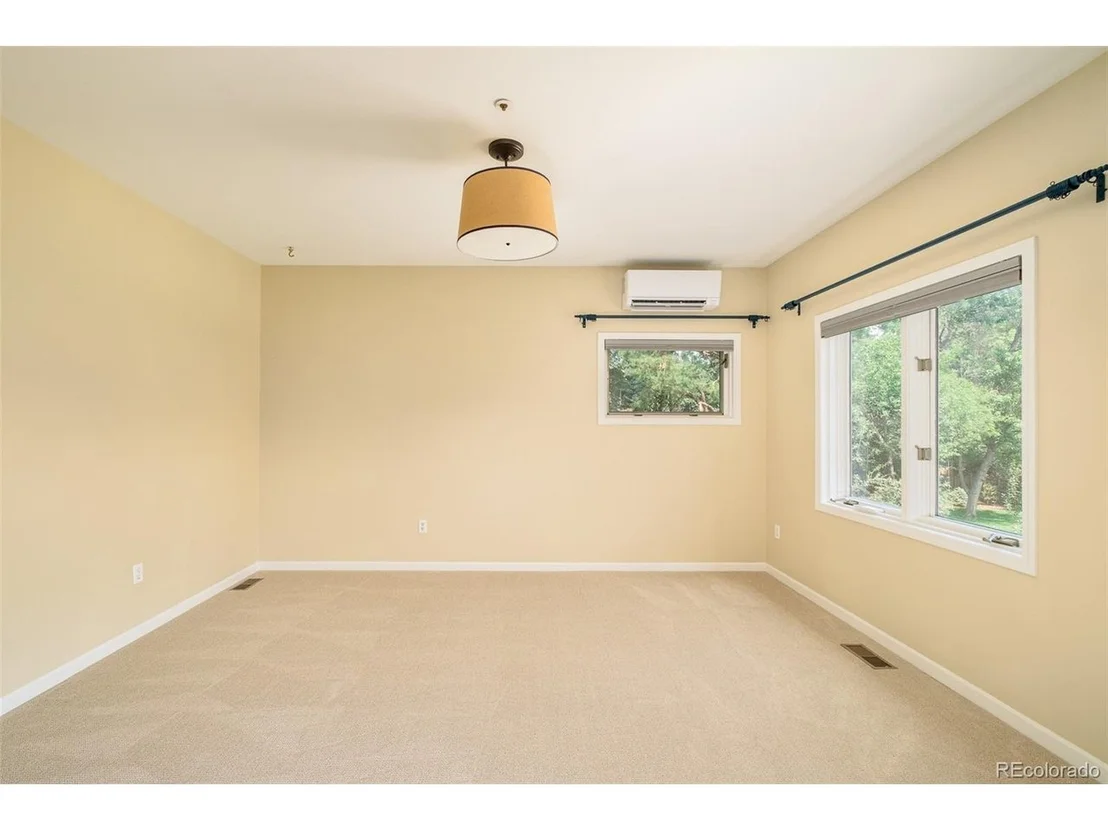Photo of 1127 Juniper Ave