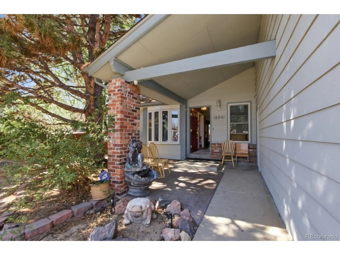 Photo of 18941 E Chaffee Pl