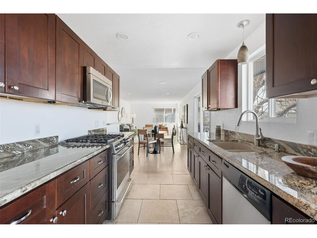 Photo of 9539 Grandview Ave