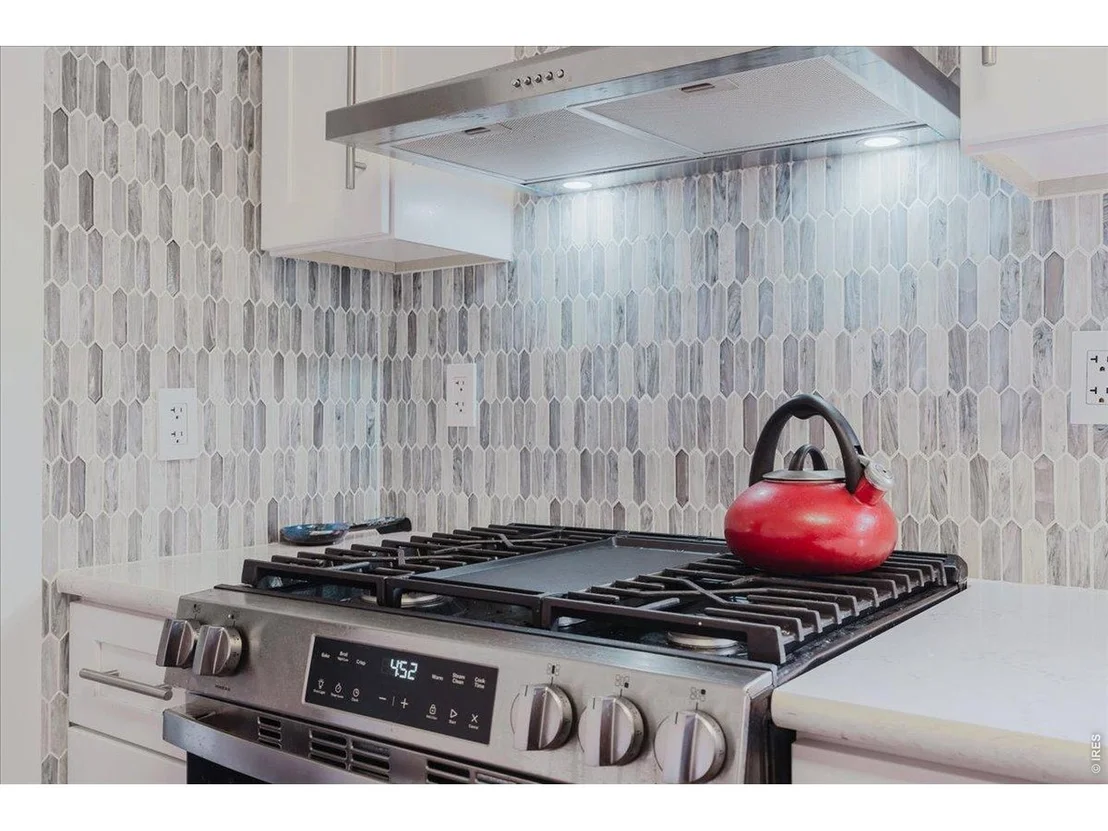 Photo of 443 Baker St