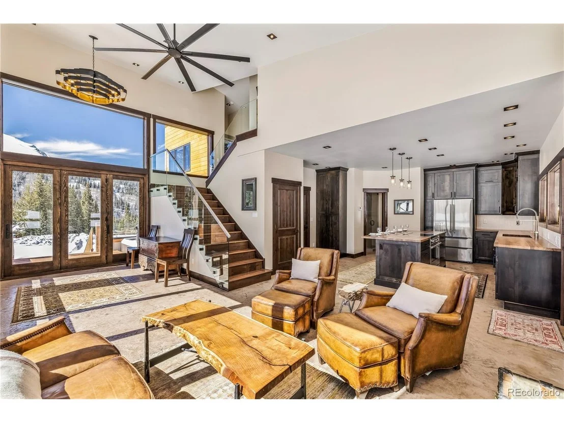 Photo of 162 Doris Dr