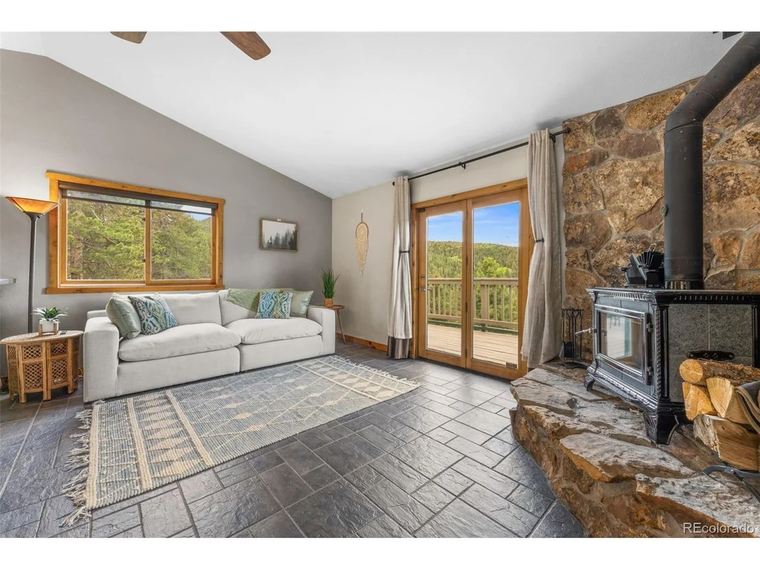 Photo of 25167 Red Cloud Dr