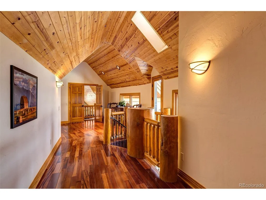 Photo of 101 Pearl Ln