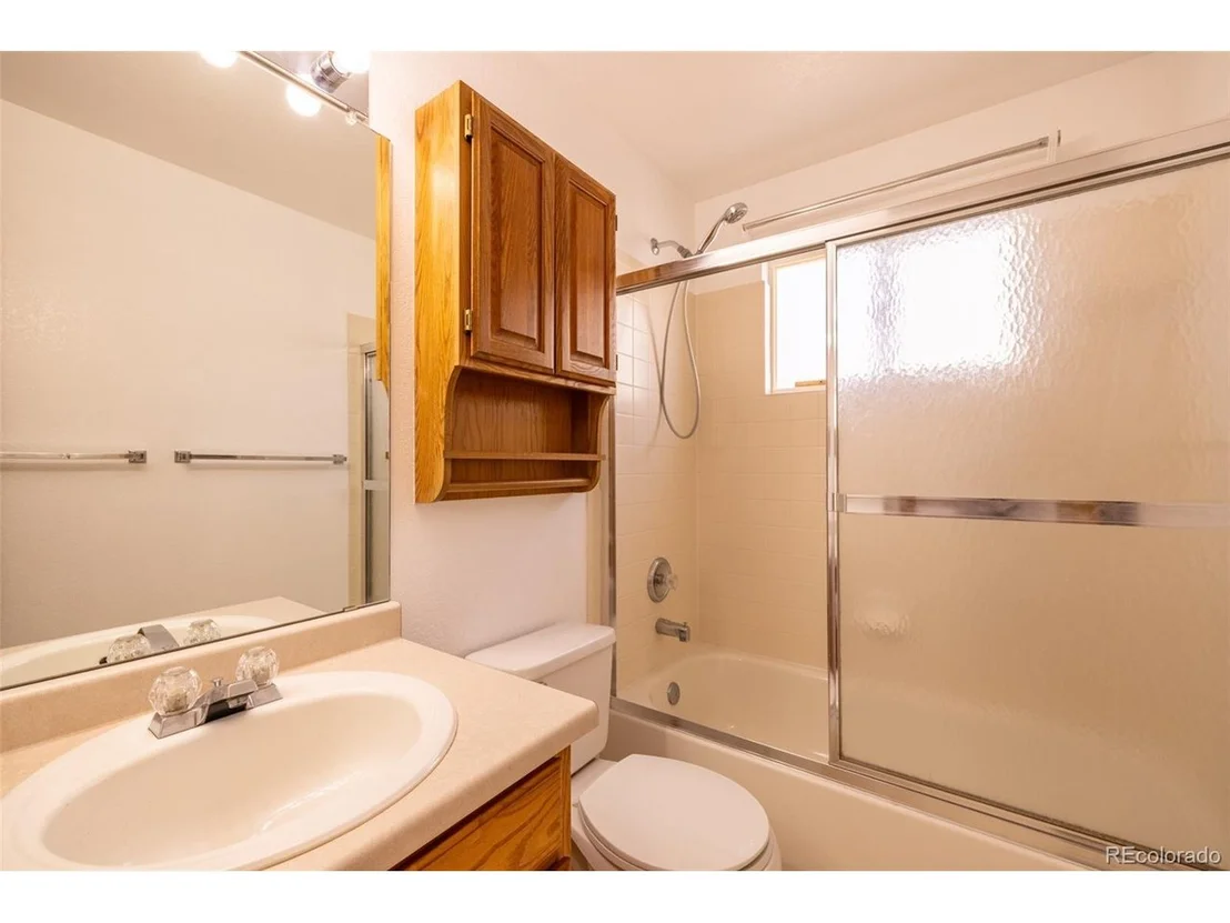 Photo of 1019 Red Oak Dr