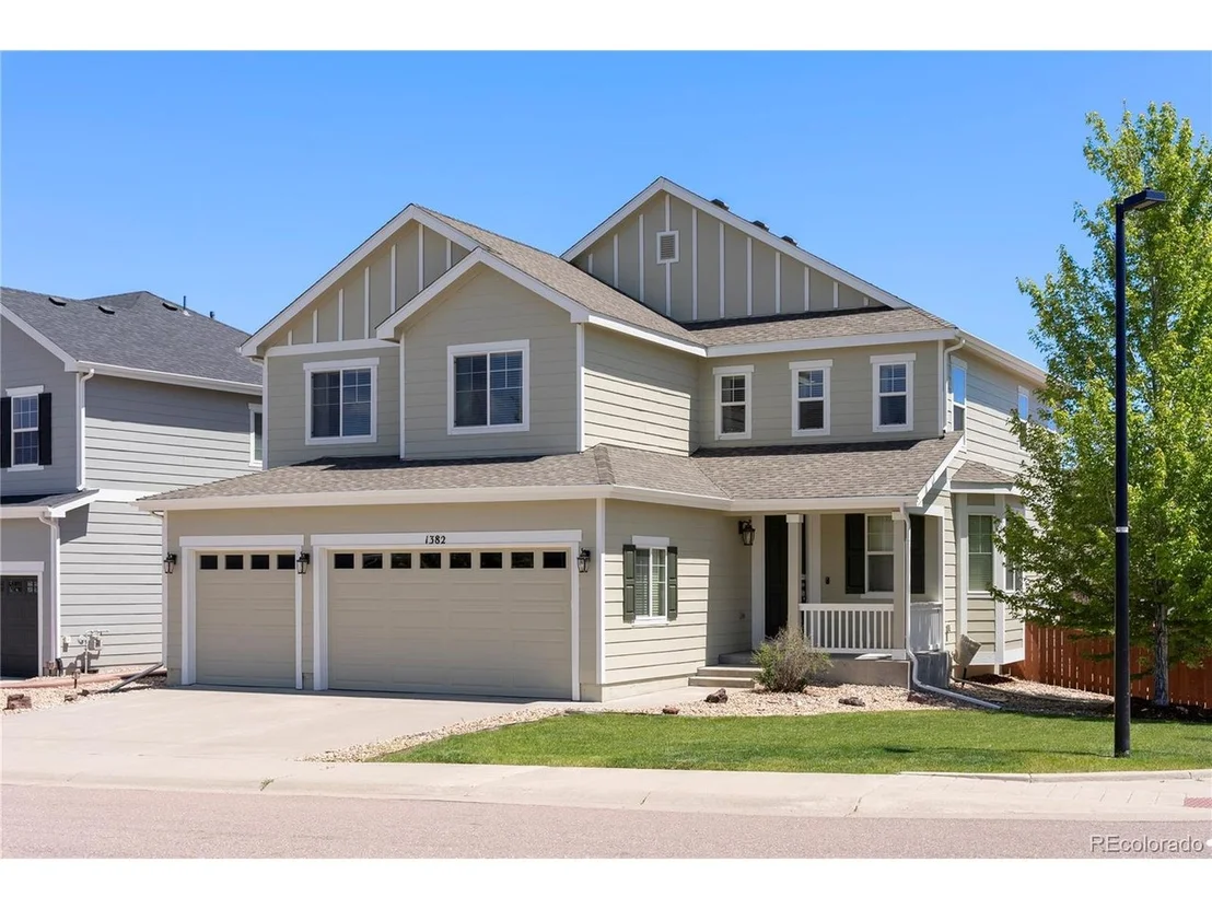 Photo of 1382 Raindrop Way