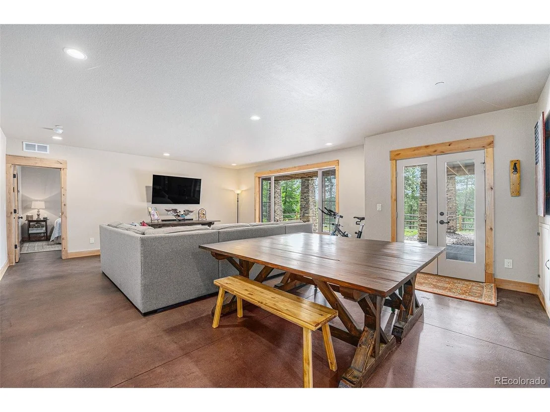 Photo of 342 Crescent Lake Rd