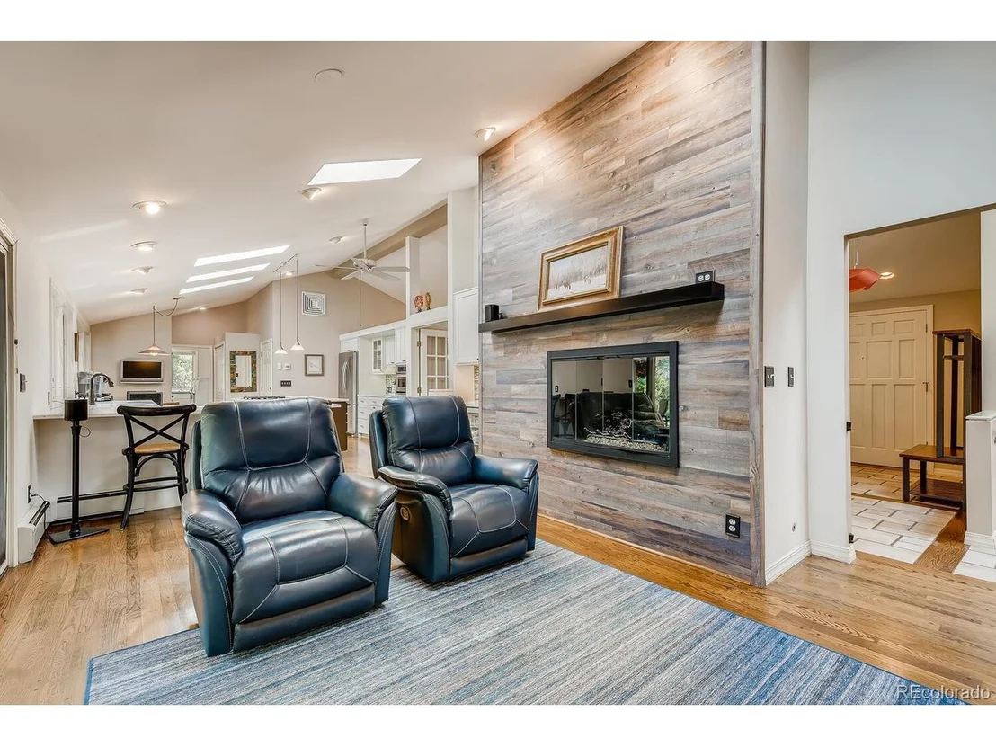 Photo of 2750 Howell Rd