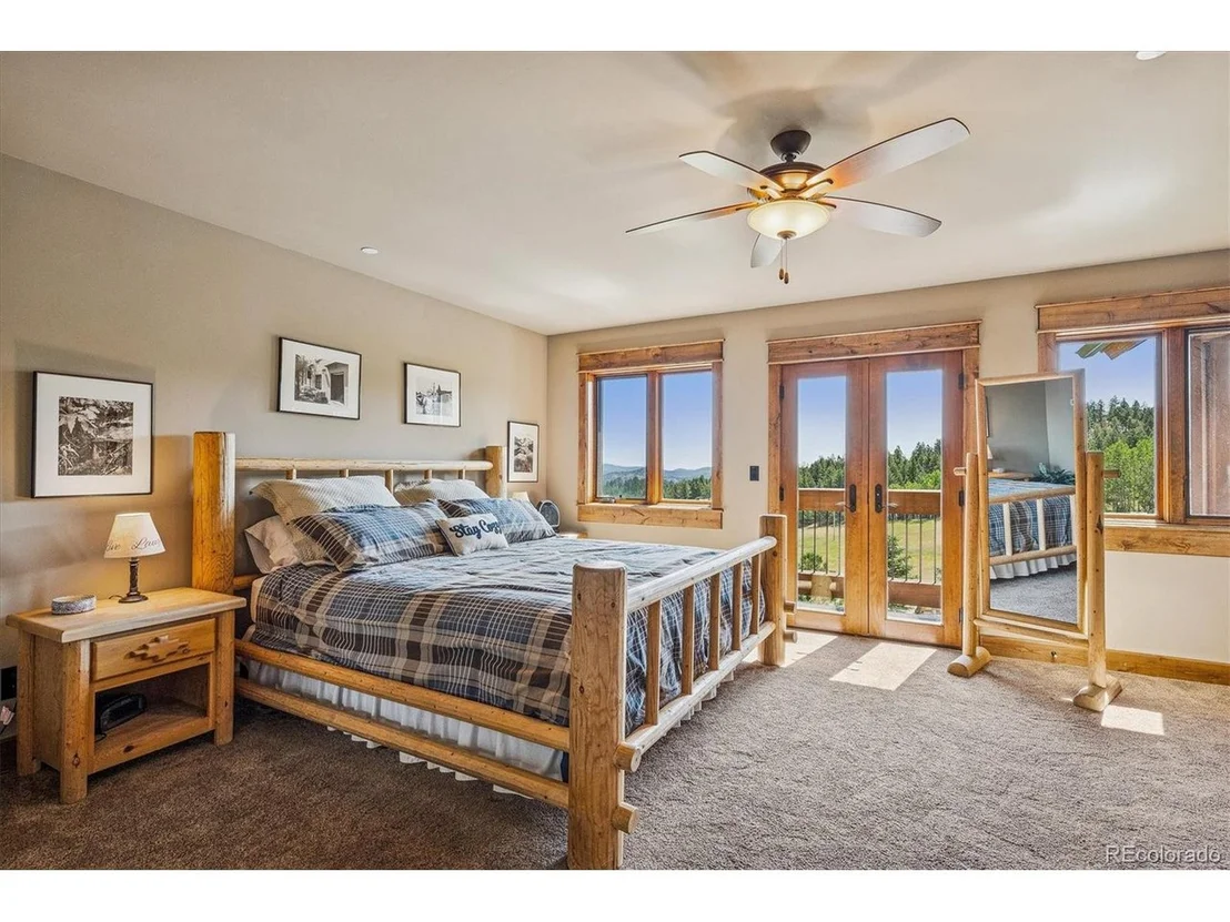Photo of 477 W Meadow Rd
