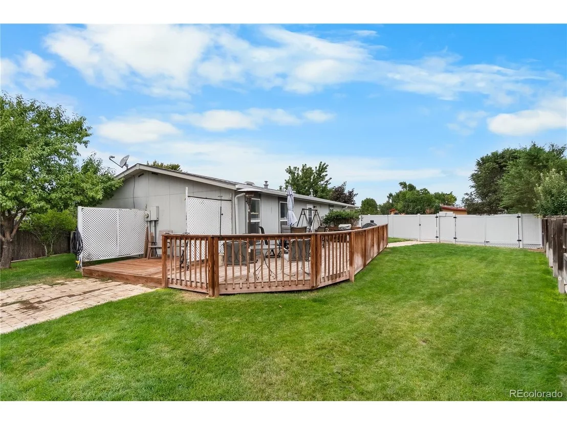 Photo of 207 Willow Dr