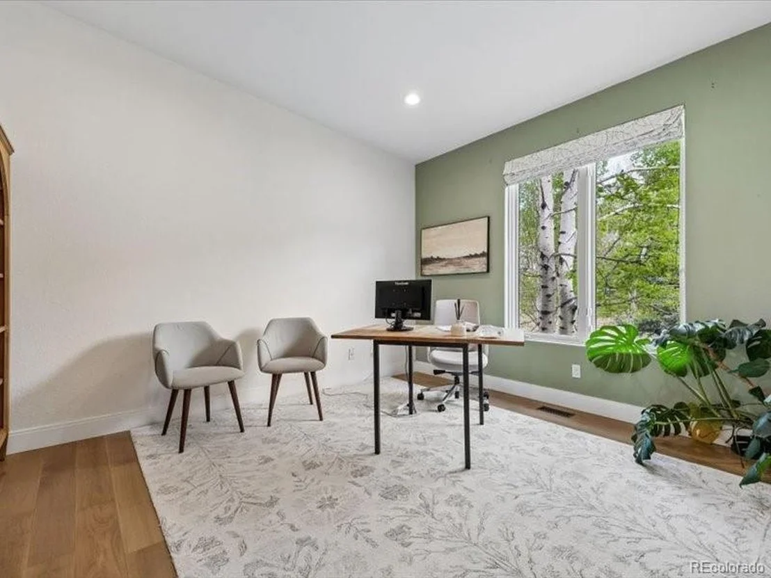 Photo of 21946 Panorama Dr