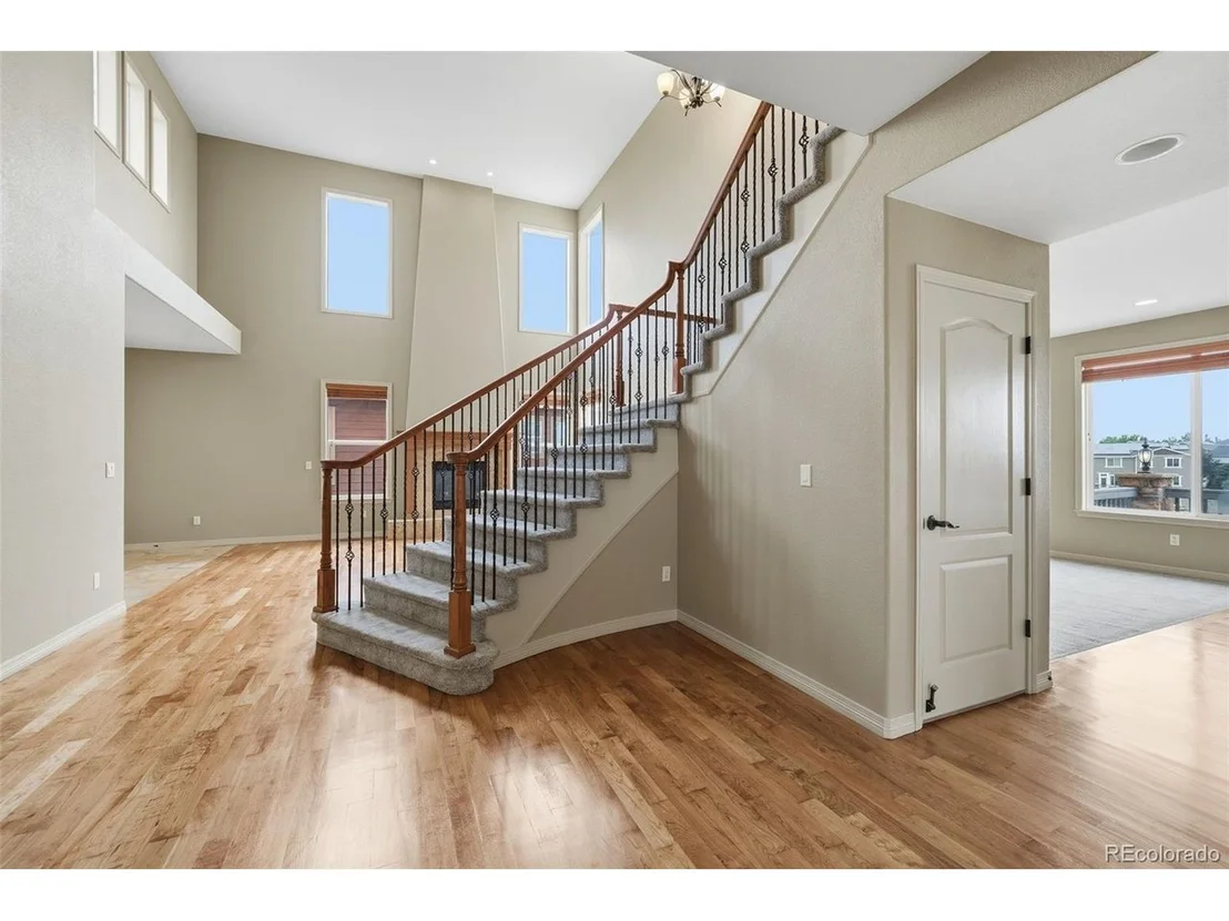 Photo of 10977 Glengate Cir