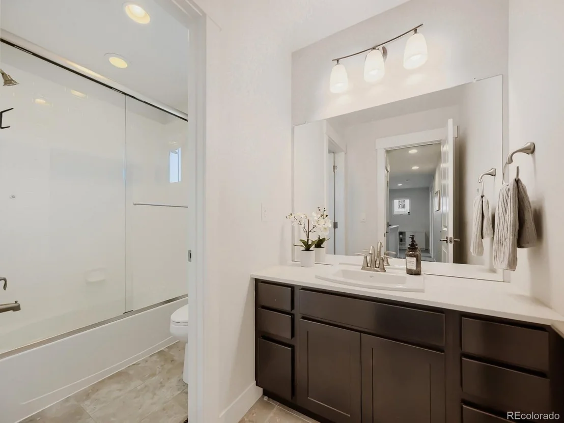 Photo of 2902 Twin Lakes Cir