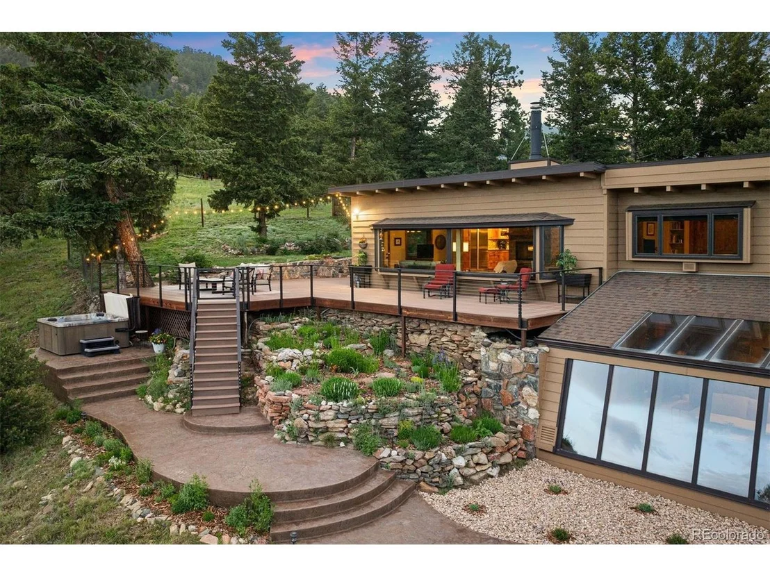 Photo of 187 Marion Dr