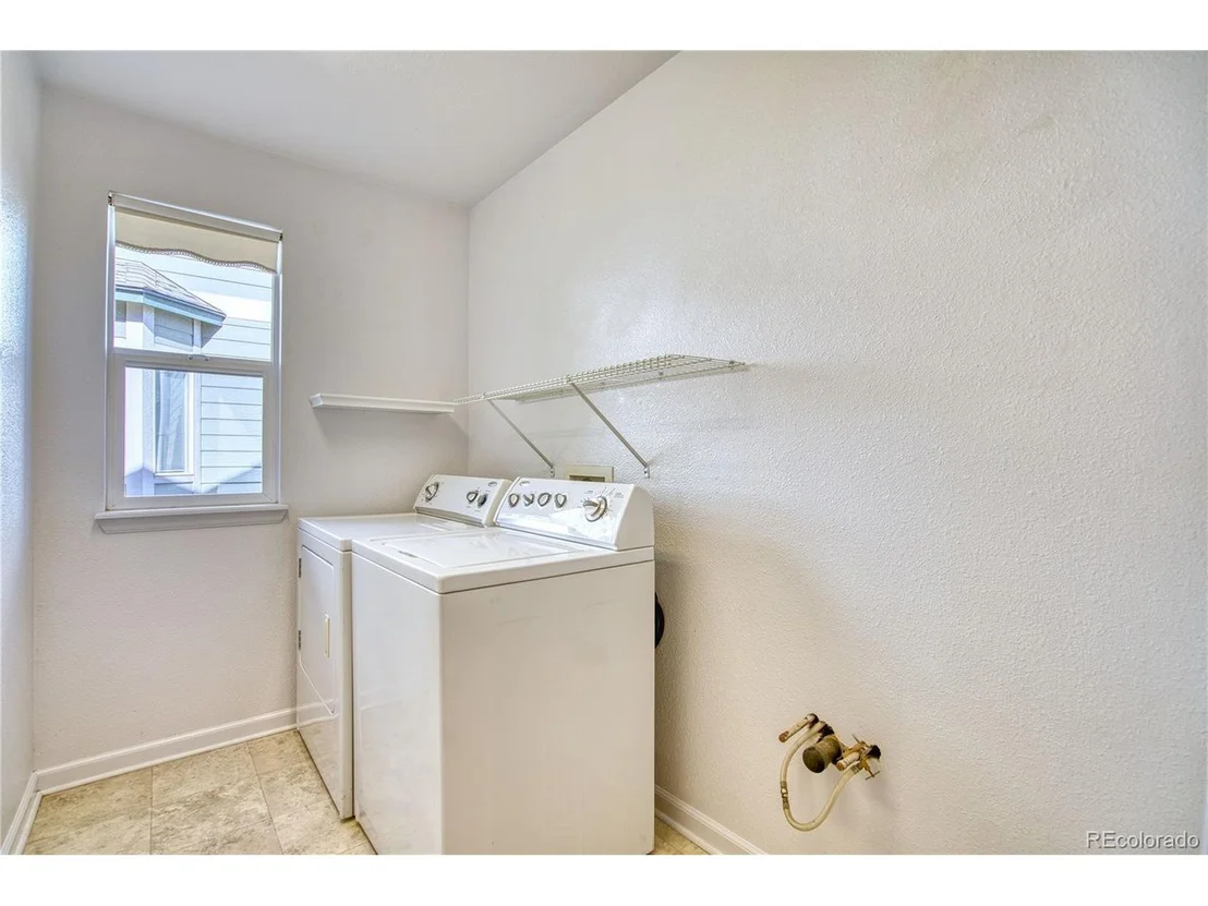 Photo of 1418 Red Mountain Dr