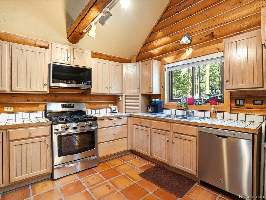 Photo of 8220 Iowa Gulch Rd