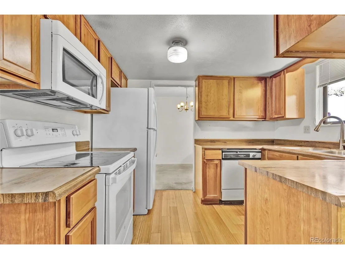 Photo of 844 Mercury Cir
