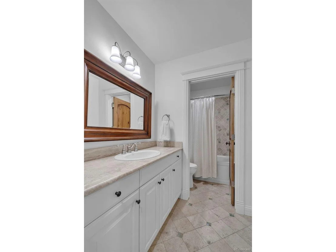 Photo of 507 Valley View Dr