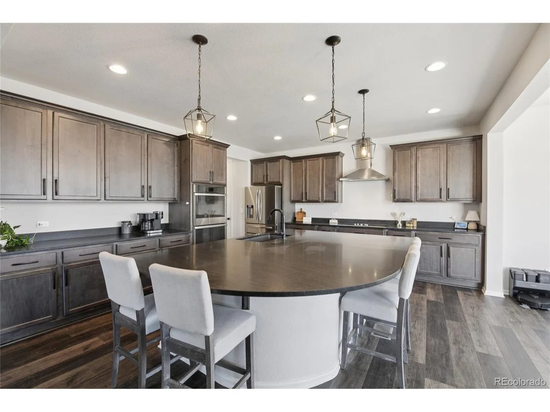Photo of 677 Iris St