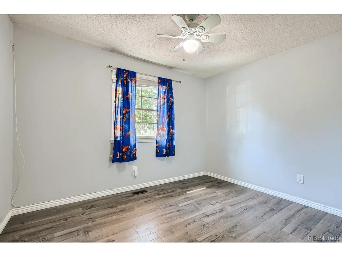 Photo of 4413 E 107th Cir