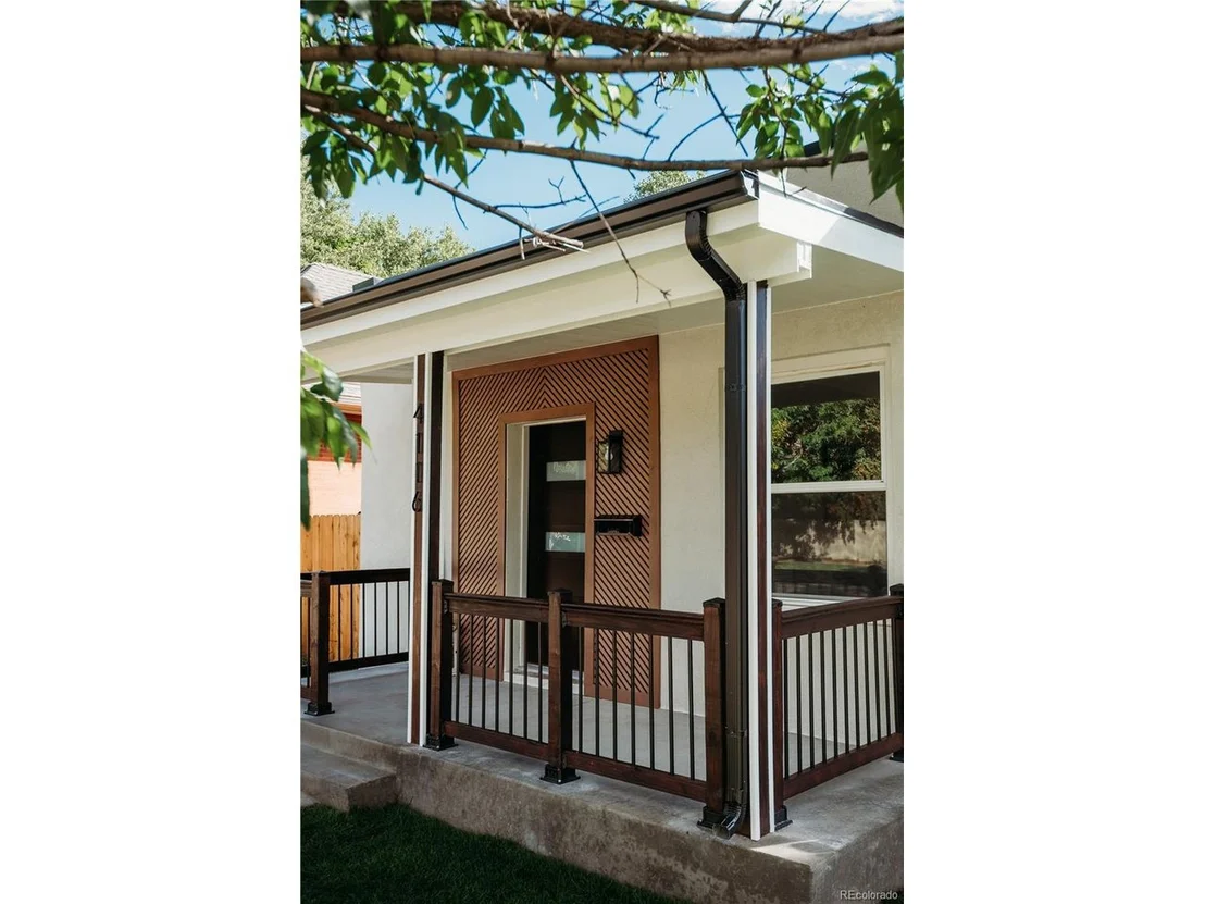 Photo of 4116 Bryant St