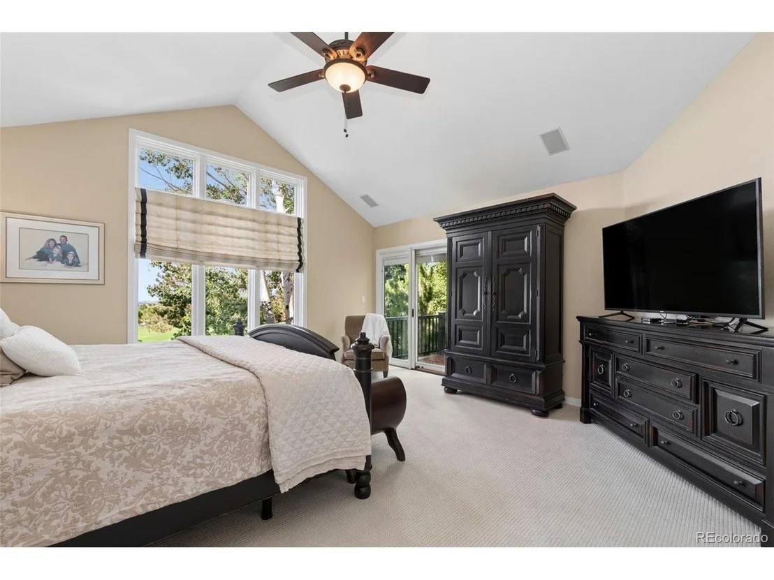 Photo of 8571 Colonial Dr