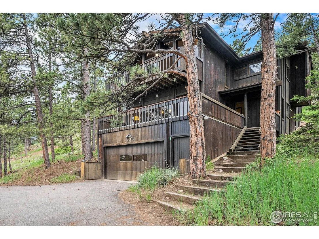 Photo of 335 Wild Horse Cir
