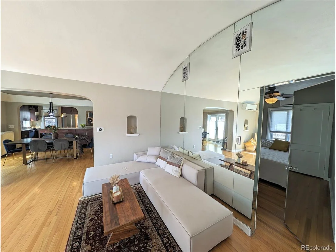 Photo of 601 Colorado Blvd