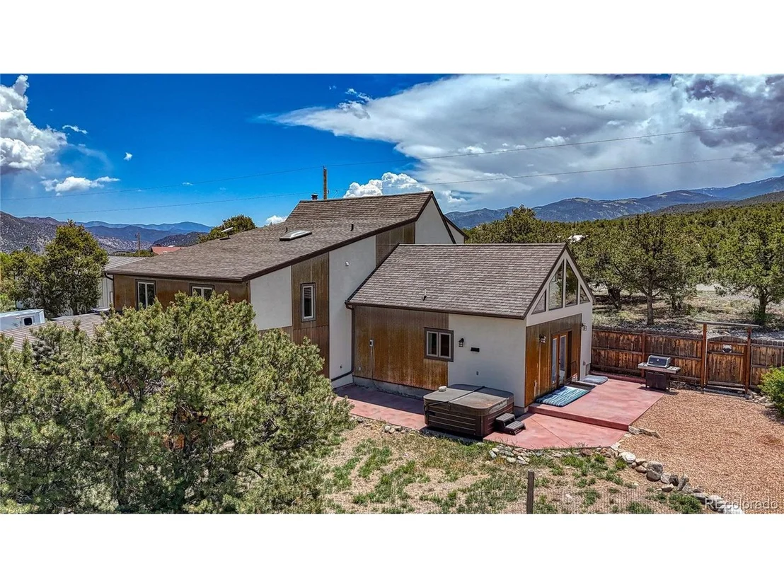 Photo of 6375 Terrace Ln