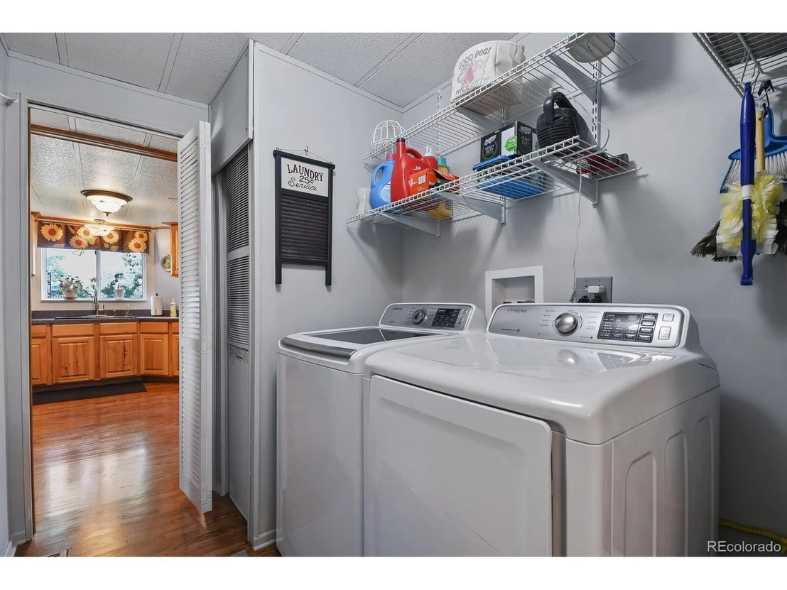 Photo of 332 Lilac Cir