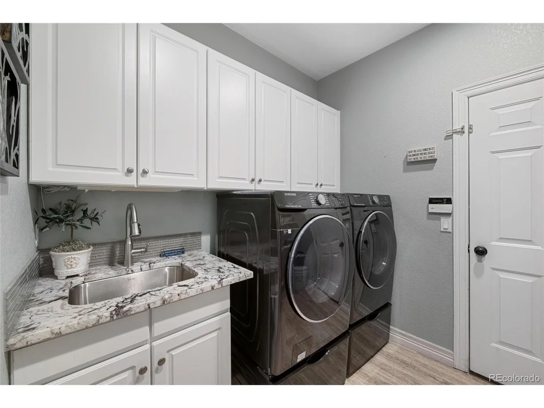 Photo of 445 Winterthur Cir
