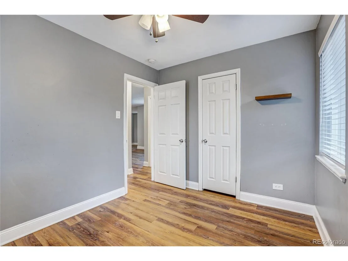Photo of 2221 W Custer Pl