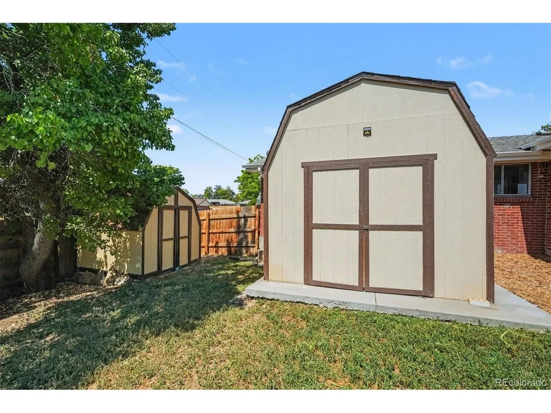 Photo of 400 Leo Ln