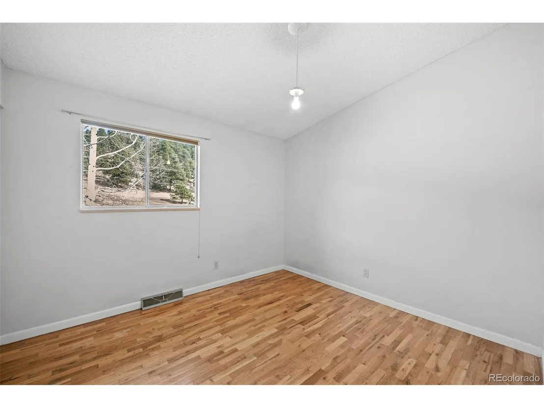 Photo of 29611 Fairway Dr