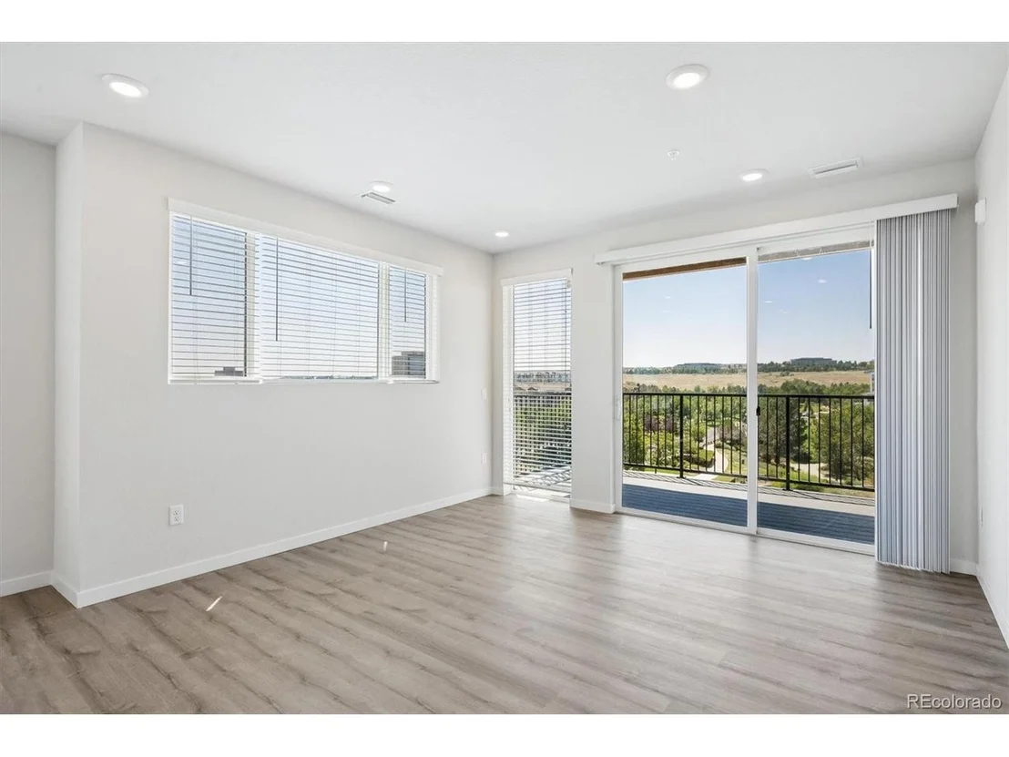 Photo of Unit 305 at 483 Interlocken Blvd