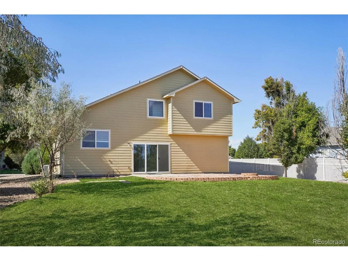 Photo of 9806 Roadrunner Ave