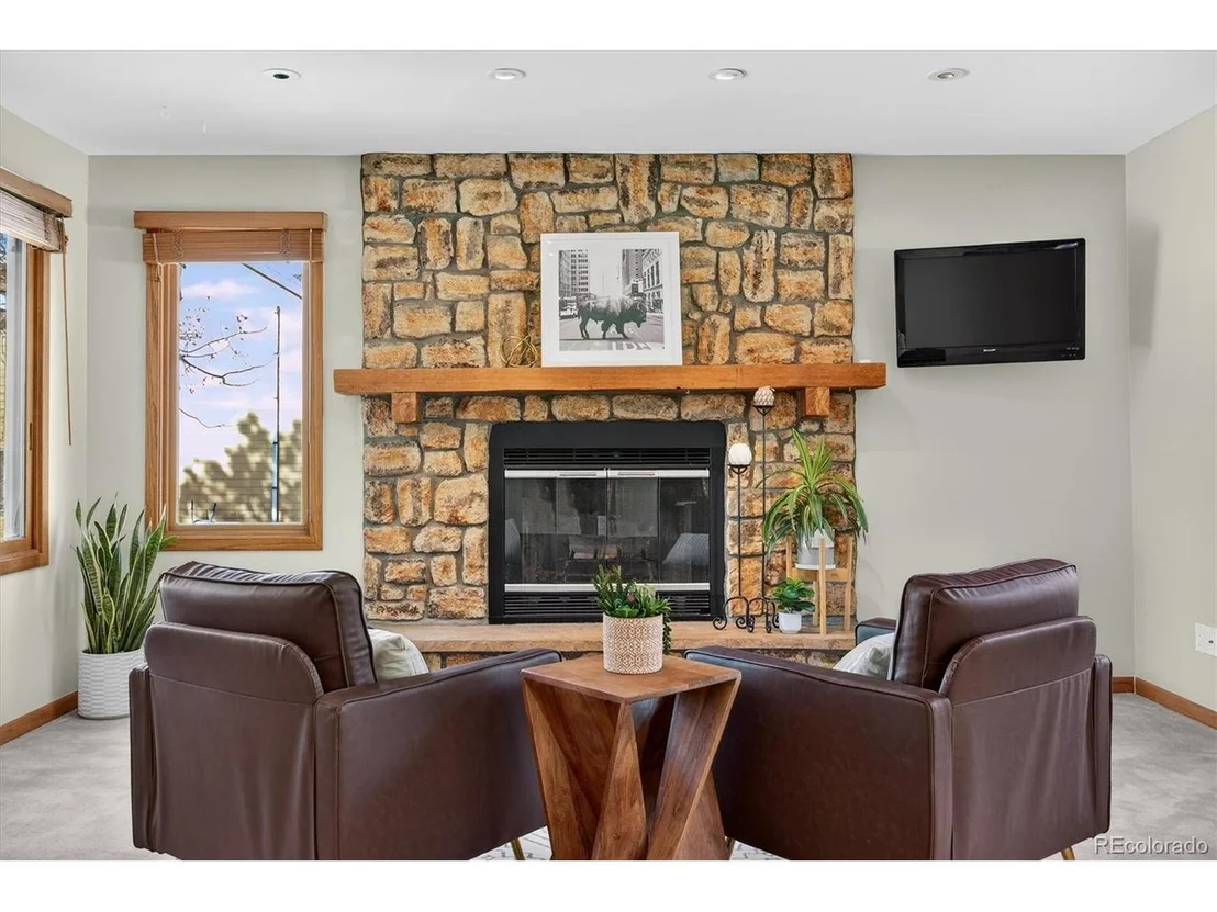 Photo of 25924 Gateway Dr
