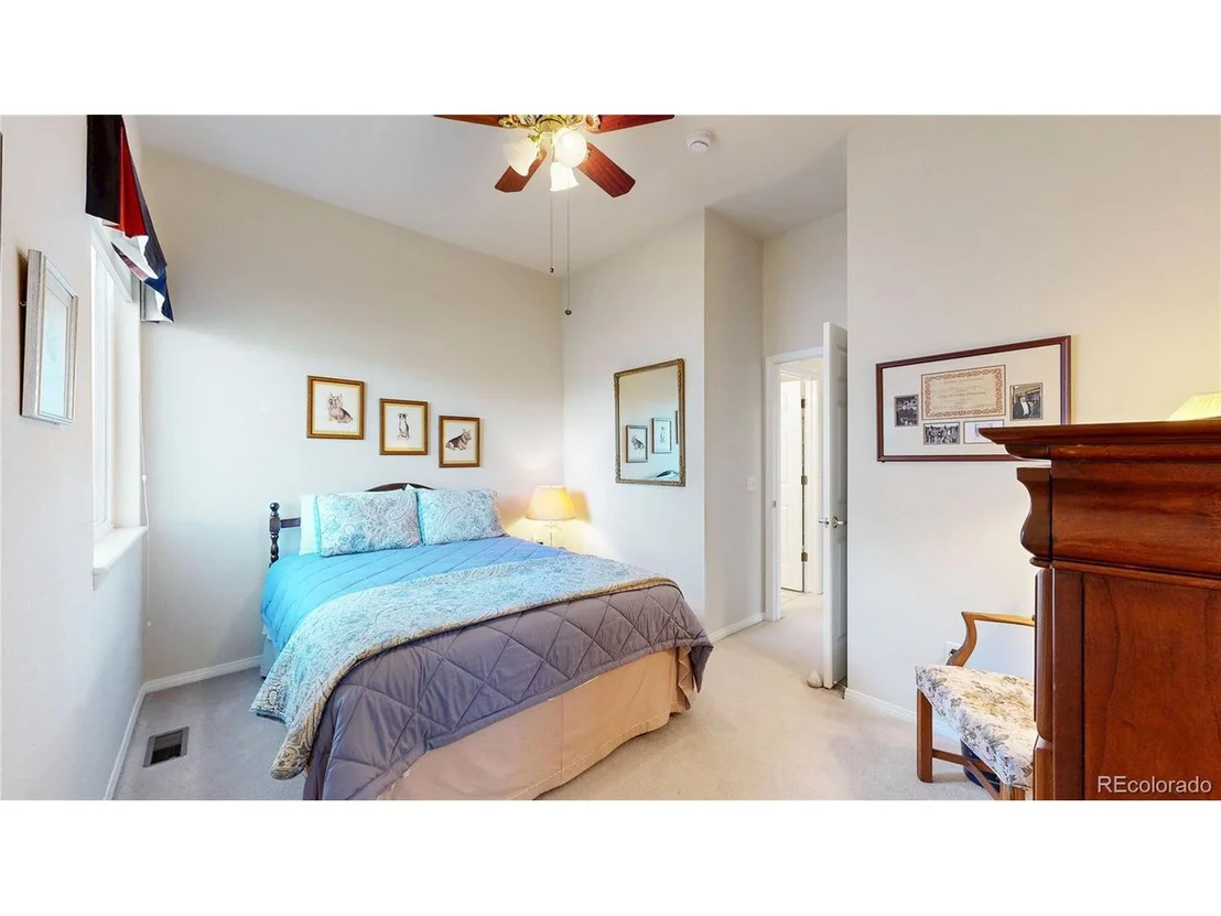 Photo of 1330 Iris Cir
